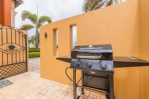 2br2ba Townhome With Pools GYM Gold Coast