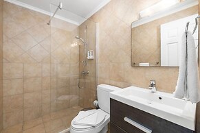 2br2ba Townhome With Pools GYM Gold Coast