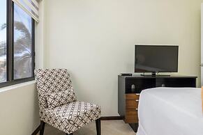 2br2ba Townhome With Pools GYM Gold Coast