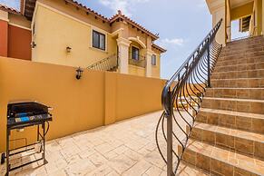 2br2ba Townhome With Pools GYM Gold Coast