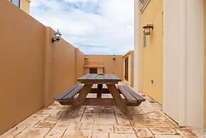 2br2ba Townhome With Pools GYM Gold Coast