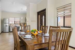 2br2ba Townhome With Pools GYM Gold Coast