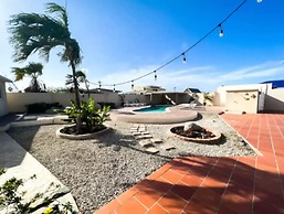 Spacious 6BR Villa w Pool Close2beach Sleeps 16