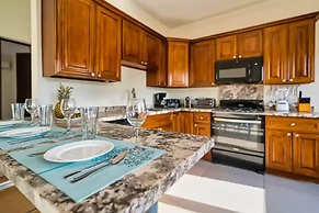 Spacious 6BR Villa w Pool Close2beach Sleeps 16