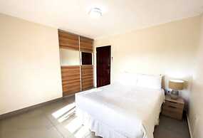 Spacious 6BR Villa w Pool Close2beach Sleeps 16