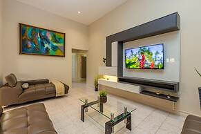 Sleeps 16 Palm Beach - 6BR Villa w Private Pool