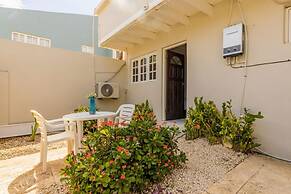 Sleeps 16 Palm Beach - 6BR Villa w Private Pool