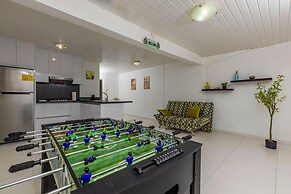 Sleeps 16 Palm Beach - 6BR Villa w Private Pool