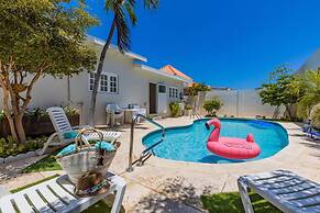 Sleeps 16 Palm Beach - 6BR Villa w Private Pool