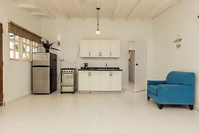 Sleeps 16 Palm Beach - 6BR Villa w Private Pool