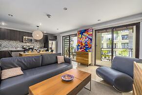 Unique 2BR Penthouse w Privaterooftop Palmbeach