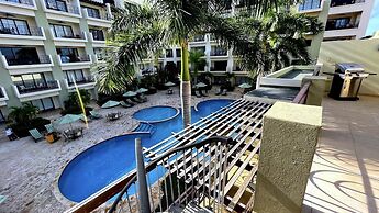 Unique 2BR Penthouse w Privaterooftop Palmbeach