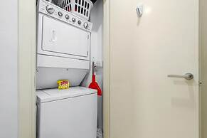 Amazing 1br1ba Condo With Balcony Great Location