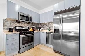 Amazing 1br1ba Condo With Balcony Great Location