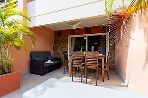 2br2 5BA Townhouse w Pool 3min Walk 2 Eaglebeach