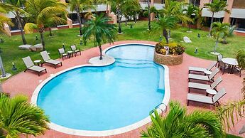 2br2 5BA Townhouse w Pool 3min Walk 2 Eaglebeach