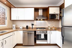 2br2 5BA Townhouse w Pool 3min Walk 2 Eaglebeach