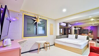 The Apple Hotel
