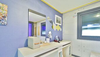 The Apple Hotel