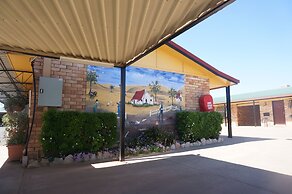 Miles Outback Motel
