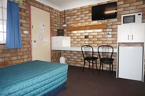 Miles Outback Motel