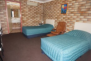 Miles Outback Motel
