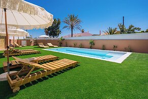 Coral Botique Suites