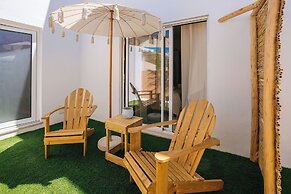 Coral Botique Suites