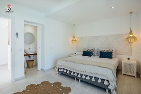 Coral Botique Suites