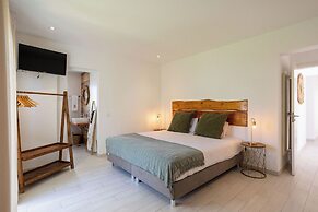 Coral Botique Suites