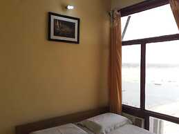 Goroomgo Shanti Guest House Varanasi