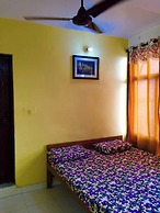 Goroomgo Shanti Guest House Varanasi
