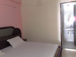 Goroomgo Shanti Guest House Varanasi