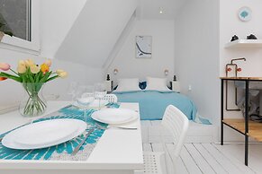 Bright Studio Szczuczyńska by Renters