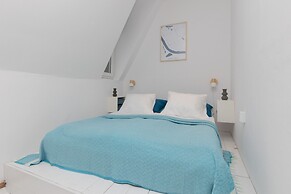 Bright Studio Szczuczyńska by Renters