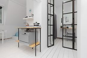 Bright Studio Szczuczyńska by Renters