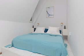 Bright Studio Szczuczyńska by Renters