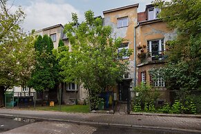 Bright Studio Szczuczyńska by Renters