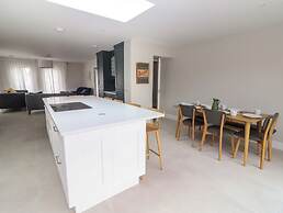 19A Lighthouse Village