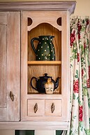 The Stables - Holly Tree Barns