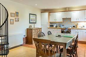 The Stables - Holly Tree Barns