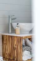 Glamping Pod Two - Holly Tree Barns