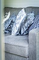 Glamping Pod Two - Holly Tree Barns