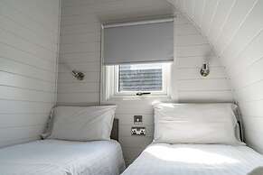 Glamping Pod Two - Holly Tree Barns