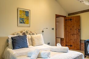 Cart Lodge - Holly Tree Barns