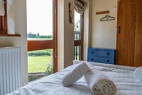 Cart Lodge - Holly Tree Barns