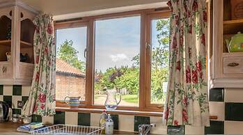 Cart Lodge - Holly Tree Barns