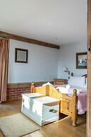 The Dairy - Holly Tree Barns