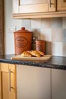 The Dairy - Holly Tree Barns