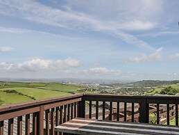 Three Views Lodge
